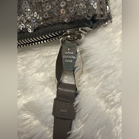 Louis Vuitton Clutch - Picture 7 of 12